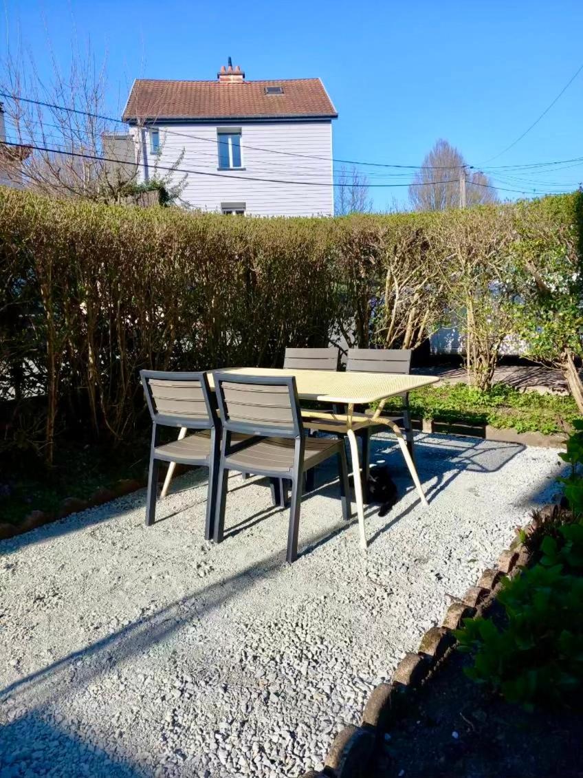 Appartement Cosy Et Calme Avec Parking Et Terrasse Prives Cravanche Екстер'єр фото